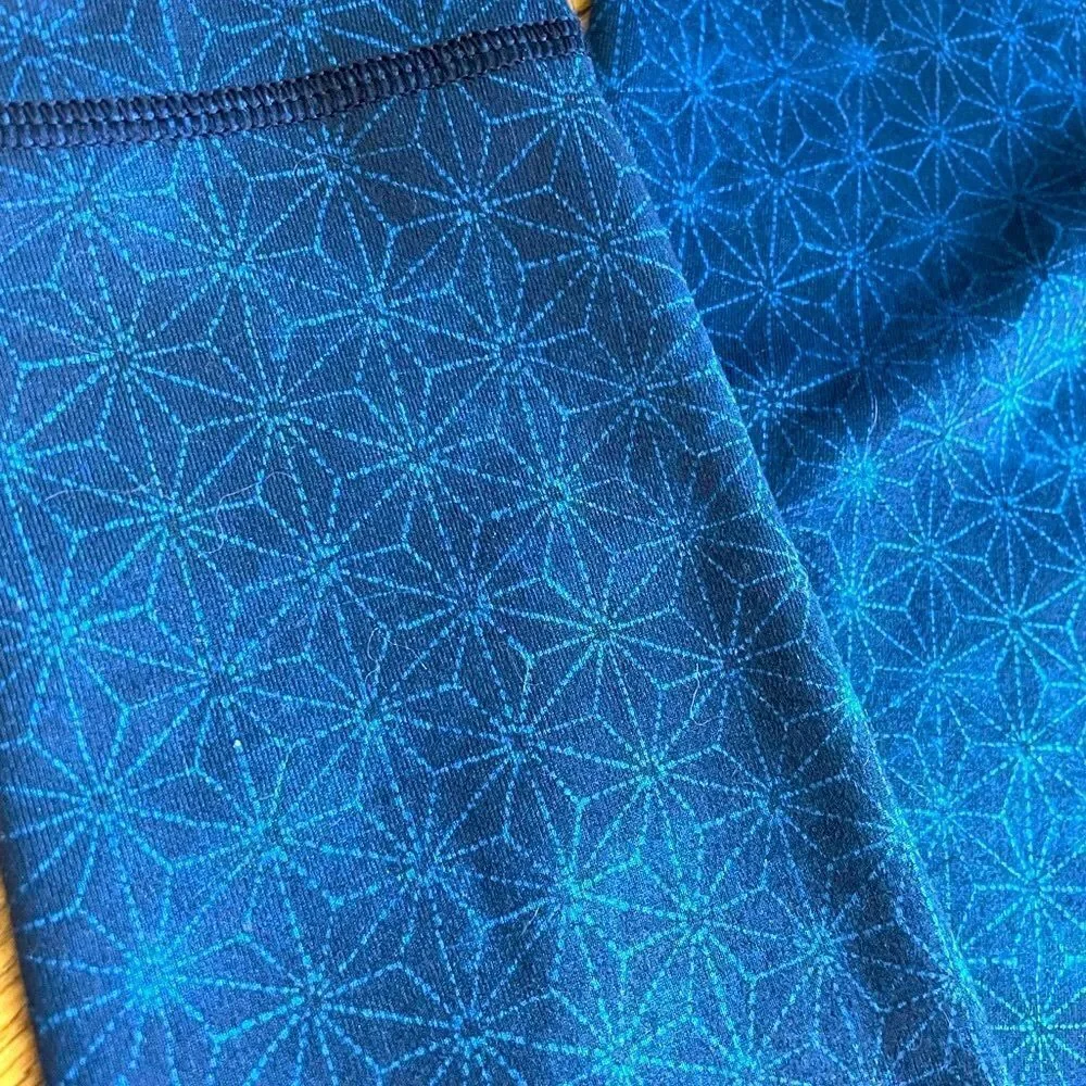♥️ Lululemon Wunder Under Crop Sashiko Cross Inkwell Size 6